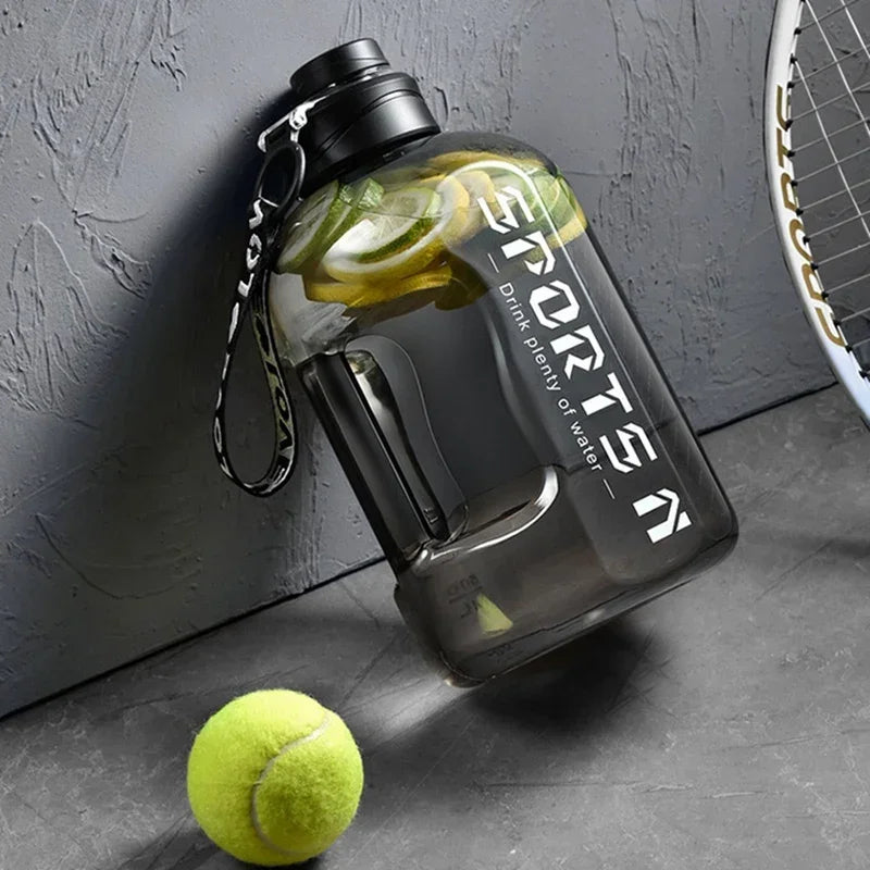 Botella de agua deportiva de 1,7 l/2,7 l para gimnasio, ciclismo, portátil, de gran capacidad, para fitness, camping, para hombre.