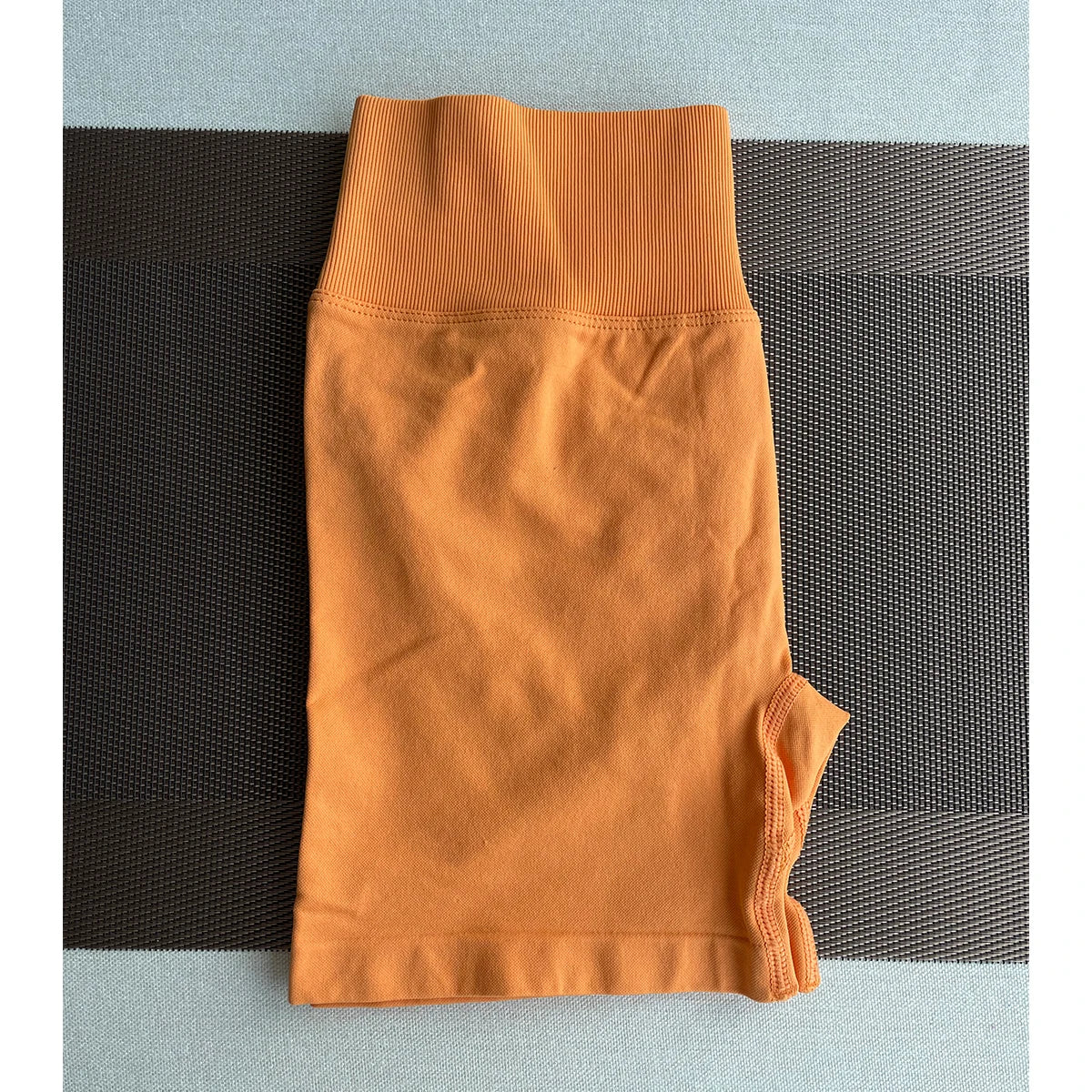 Pantalones cortos Pro Solid Seamless Half Pants Women Soft Fitness Outfits Yoga Pants Gym Running Bike Wear